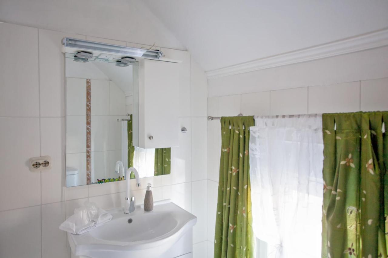 Bed and Breakfast Vila Rosa Вуковар Екстер'єр фото