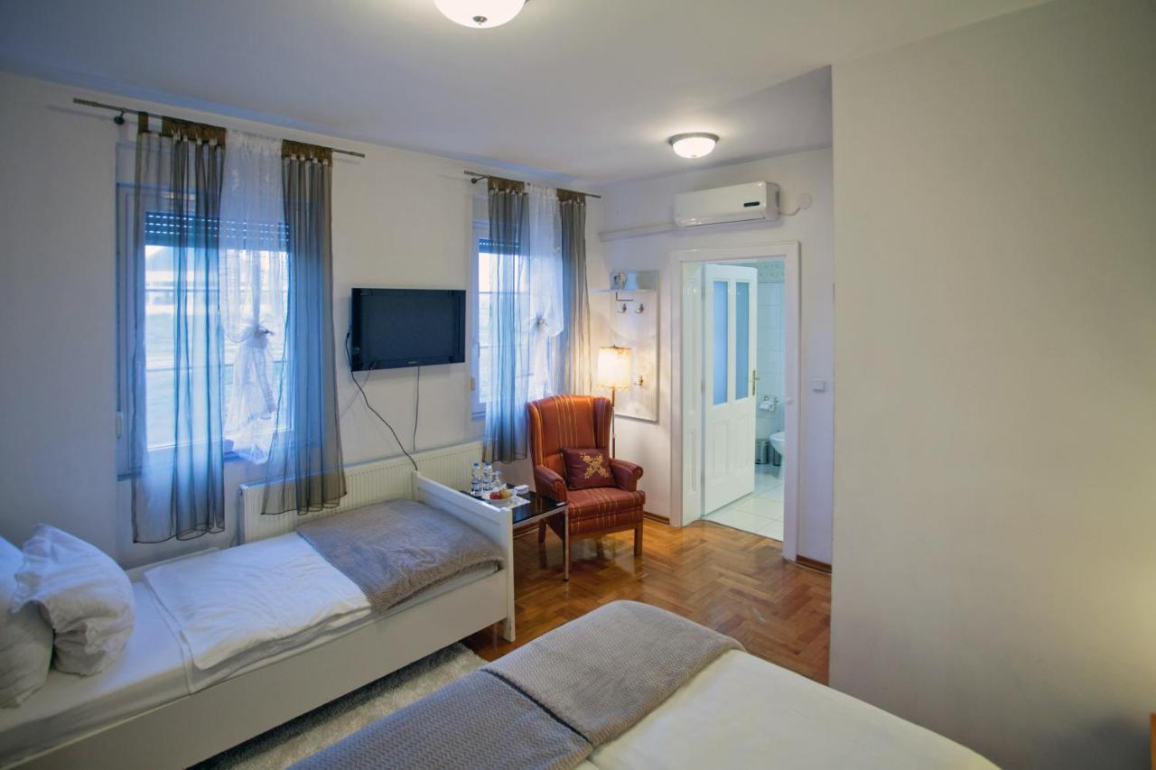 Bed and Breakfast Vila Rosa Вуковар Екстер'єр фото